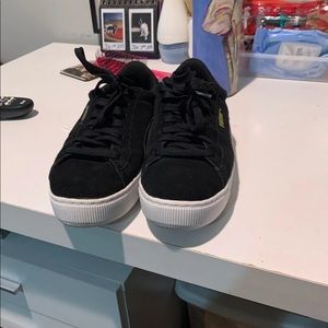 PUMA Vikky Platforms